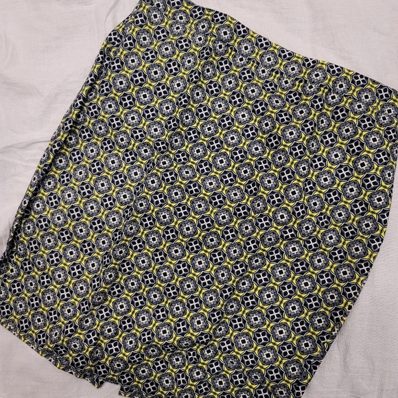 J. Crew Pencil Skirt - sz 4 - Picture 1 of 6
